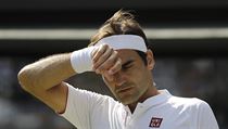 Unavený Roger Federer v dlouhém pětisetovém utkání s Kevinem Andersonem