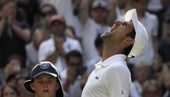 Srb Novak Djokovi ve 3. kole Wimbledonu 2018.