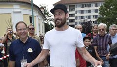 Michal Kempný pivezl Stanley Cup do Hodonína.