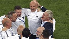 MS ve fotbale 2018, Francie vs. Belgie: Didier Deschamps slaví spolen se svým...