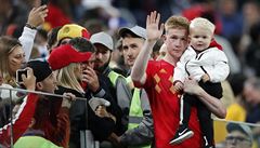 MS ve fotbale 2018, Francie vs. Belgie: zklamaný Kevin De Bruyne se svým synem...