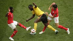 MS ve fotbale 2018, Belgie vs. Anglie: Danny Rose a Harry Maguire v souboji o...