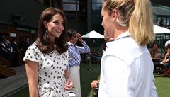 Vévodkyn se v rámci své návtvy zápasu Wimbledonu setkaly s juniorskými...