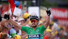Peter Sagan slaví vítězství v páté etapě Tour de France.