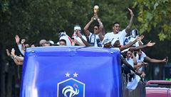 Oslavy na autobusu v podání francouzských fotbalist.