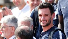 Hugo Lloris se zlatým pohárem.