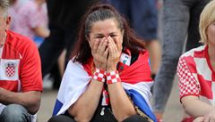 Luka Modri� si u�ívá p�íjemné momenty s d�tmi. Idylické období v�ak m��e p�estat.