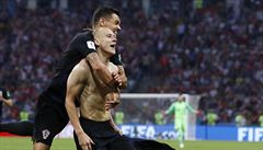 Domagoj Vida slaví svj gól do sít Ruska.