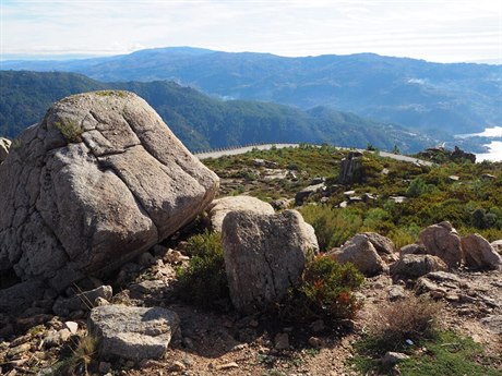 Cestou pes hory Peneda-Geres, Portugalsko