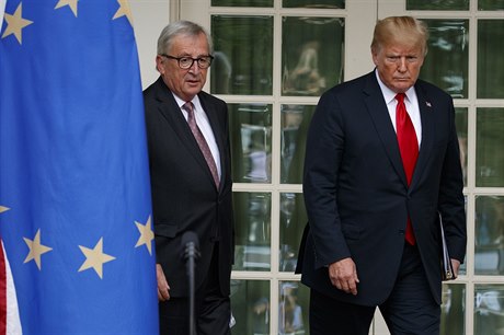 Americký prezident Donald Trump a pedseda Evropské komise Jean-Claude Juncker.