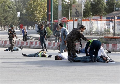 Následky útoku v Kábulu. (ilustraní snímek)