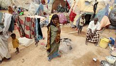 Provizorní příbytky severozápadně od hlavního města Mogadišu. V jižním Somálsku...