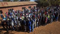 Fronta na zimbabwsk veobecn volby v Harare.