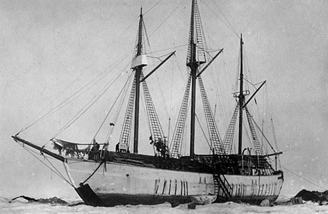 Amundsenova potopená polární lo Maud se vrátila do Norska
