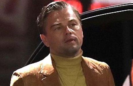 Leonardo DiCaprio jako herec Rick Dalton. Foto z naten snmku Once Upon a...