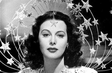 Hereka Hedy Lamarrová.