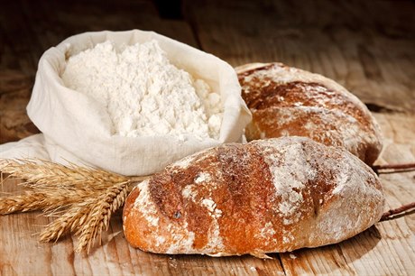 Chléb a mouka (ilustrační foto)
