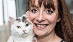 Britskou kočkou roku je kocour, který možná zachránil majitelku