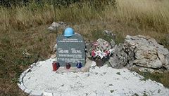 Památník na míst smrti Petra Valee a Luka Zemana.