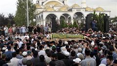 Čecenci oslavovali vraha ruského plukovníka. Na pohřeb dorazil i prezident