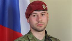 Pohřeb druhého zabitého českého vojáka a vražda Kimova bratra u soudu