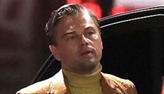 Leonardo DiCaprio jako herec Rick Dalton. Foto z natáení snímku Once Upon a...