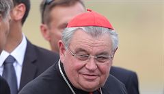 Kardinál Duka končí v Českém svazu bojovníků za svobodu. Nejspíš kvůli medaili pro Ondráčka