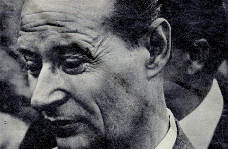 Alexandr Dubek na novinovém snímku z roku 1968.