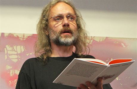 Básník Petr Hruka v roce 2012.