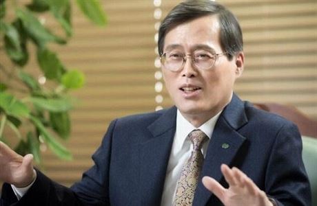 Výkonný editel Korea Hydro & Nuclear Power (KHNP) ung Jae-Hoon.