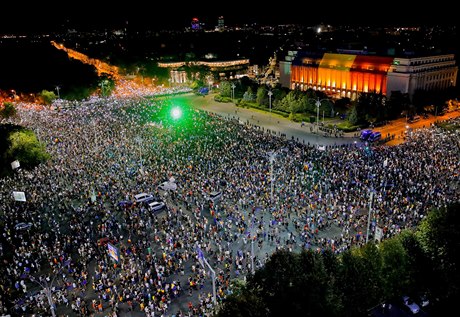 Sobotní demonstrace v rumunské Bukureti.