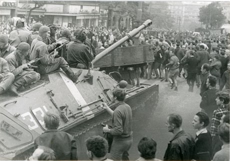 Tanky v Praze v srpnu 1968.