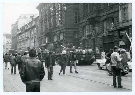 Vojska Varšavské smlouvy v centru Prahy.