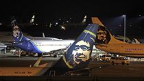 Letadla společnosti Alaska Airlines na letišti v Seattlu.