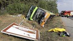 Na severu Německa havaroval autobus FlixBusu, řídil ho Čech. 16 lidí je zraněno