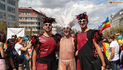 Centrem Prahy u� poosmé vyrazil pr�vod hrdosti gay�, leseb, bisexuál�,...