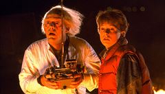 Emmett Brown (Christopher Lloyd) a Marty McFly (Michael J. Fox). Snímek Zpátky... | na serveru Lidovky.cz | aktuální zprávy
