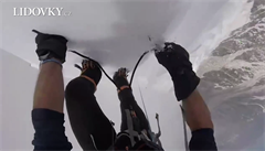VIDEO: Výstup na osmitísícovku z pohledu horolezce. Vžijte se do kůže Marka Holečka