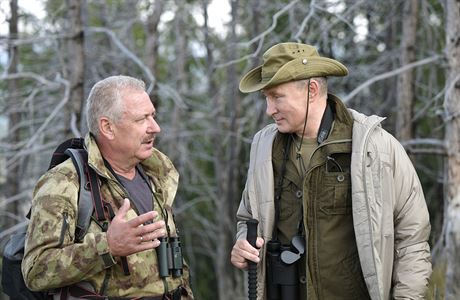Vladimir Putin na dovolen v sibiskch lesch mluv se fem prodn...