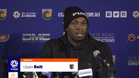 Usain Bolt na tiskové konferenci po tréninku Brisbane Roar FC.