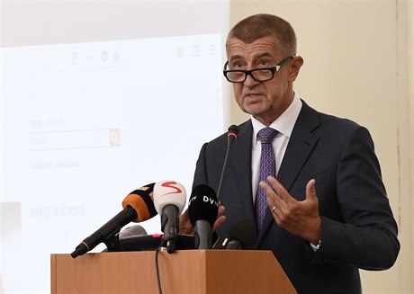 Sázkové kanceláe vypsaly kurzy na to, zda Andrej Babi setrvá na ministerském postu.