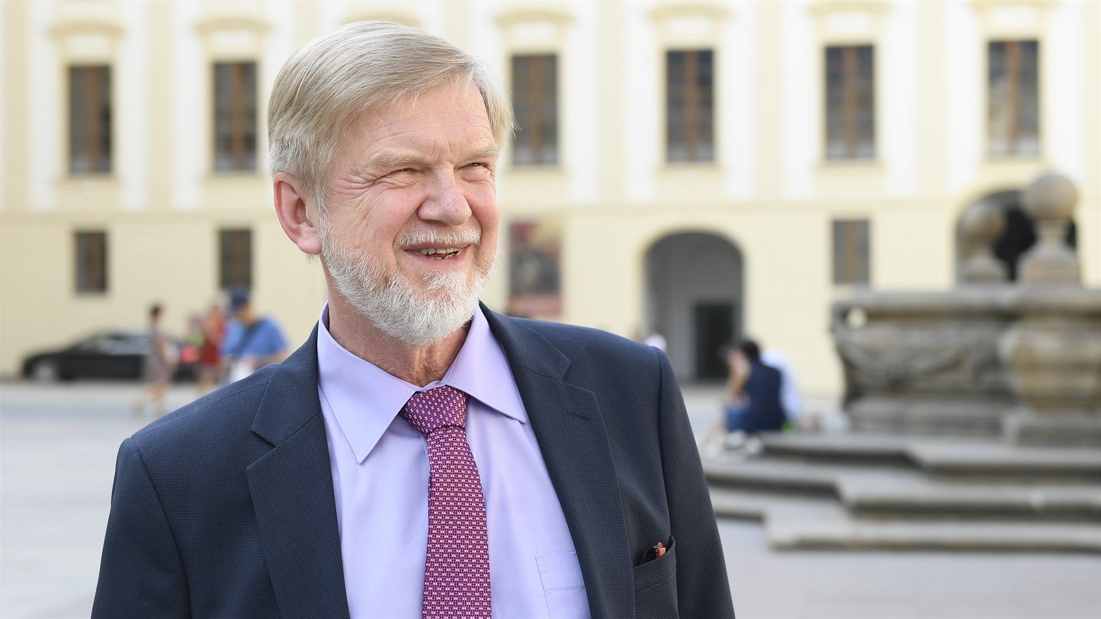 Prezident Mazance jmenuje 18. zá�í 2018 novým p�edsedou NSS. Soud povede od 1....