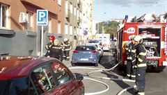 Kvůli požáru matrace hasiči evakuovali obytný dům v Praze 5. Škoda je kolem 200 tisíc