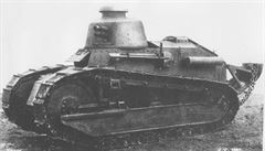 Francouzský tank z doby první svtové války Renault FT 17. Stroj povaovaný na...