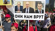Transparent s obrzkem ruskho prezidenta Vladimira Putina, ruskho ministra...