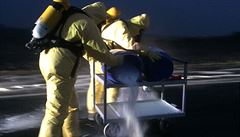 Na Vykovsku unikla kyselina chlorovodkov, hasii evakuovali 55 osob