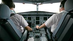 Piloti ČSA si odmítli snížit platy, ohrozilo by to prý bezpečnost