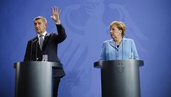 Premiér Andrej Babi a nmecká kancléka Angela Merkelová na tiskové konferenci...