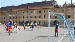 Terezínský fotbal znovu oívá. koláci hrají v historických dresech u kasáren,...