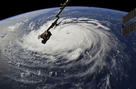 Hurikn Florence na snmcch agentury NASA.